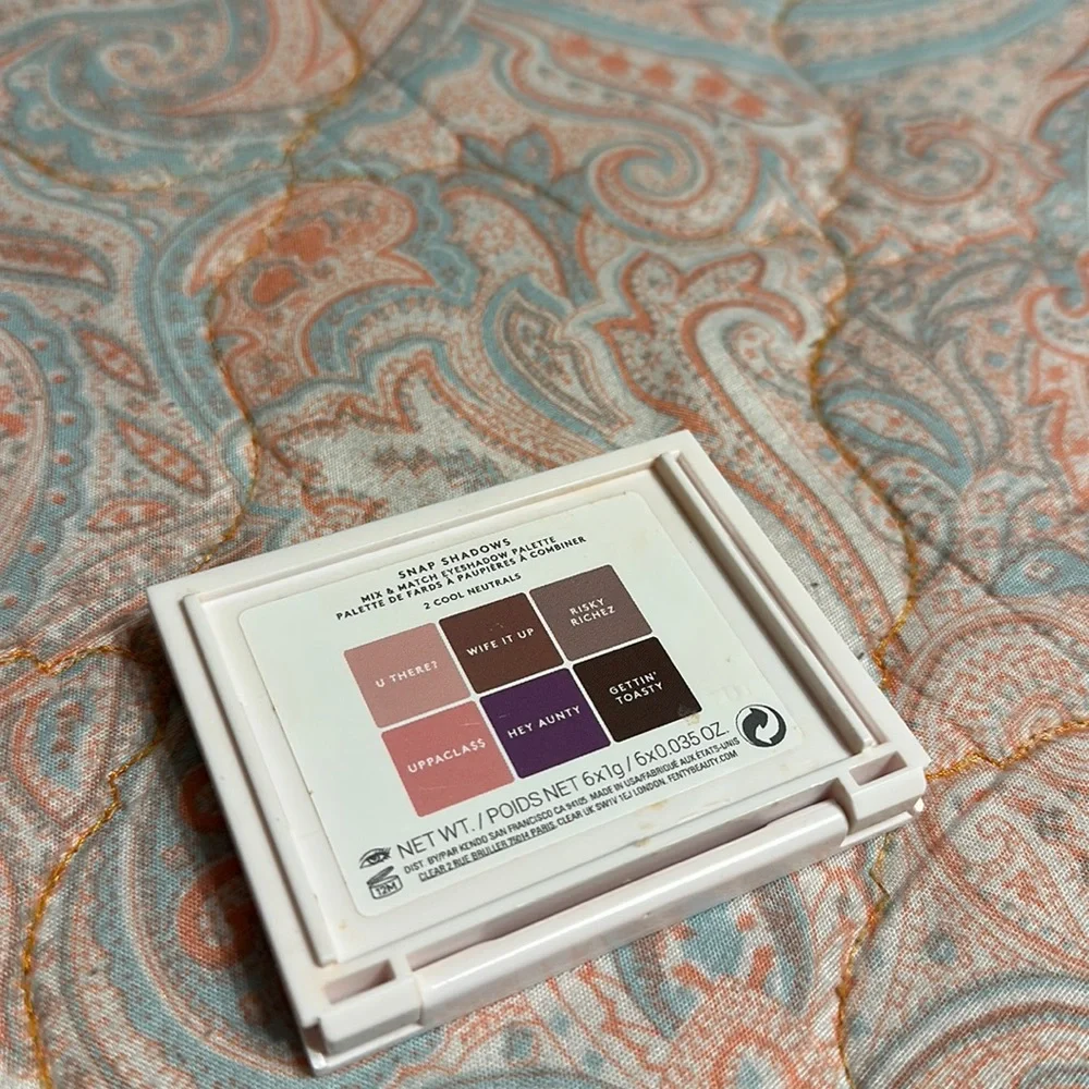Fenty Beauty Snap Shadows Palette